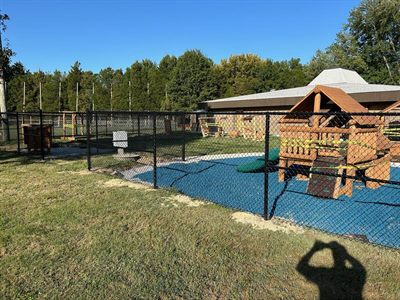 Commercial gate and fence in Okolona Kentucky